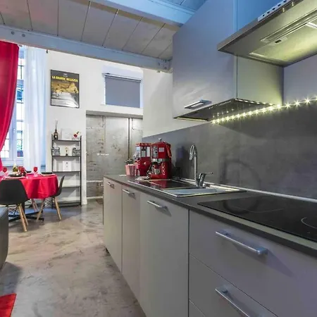 Hollywood Housein The Heart Of Apartment Turin