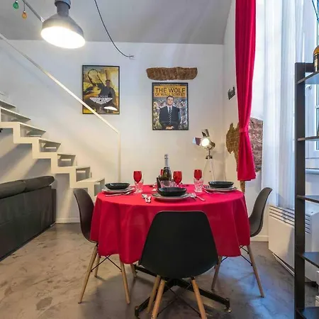 Hollywood Housein The Heart Of Turin