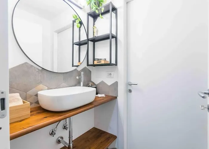 Hollywood Housein The Heart Of Turin