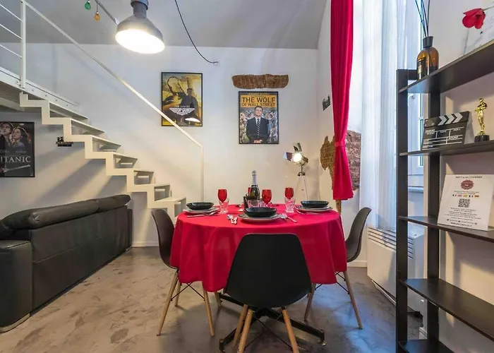 Hollywood Housein The Heart Of Turin