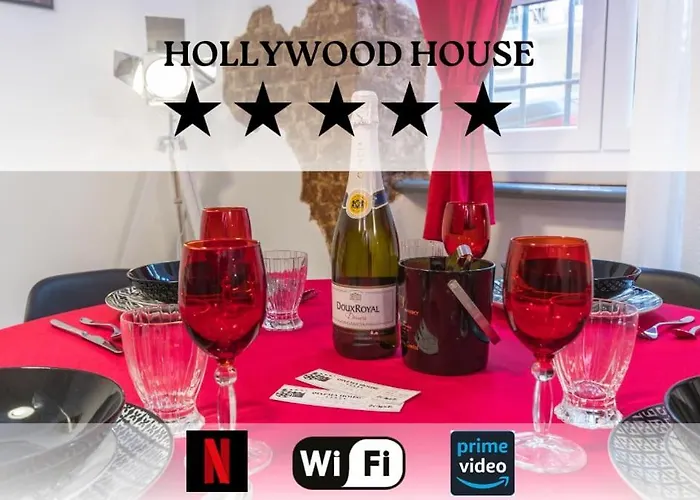 Apartment Hollywood Housein The Heart Of